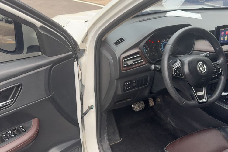 Used Dongfeng Fengon S560 2021 2.0L CVT Elite Version Interior 2