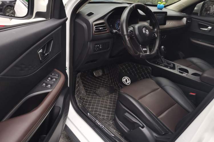 Used Dongfeng Fengon S560 2021 Revised 1.5T CVT Elite Version Interior 3