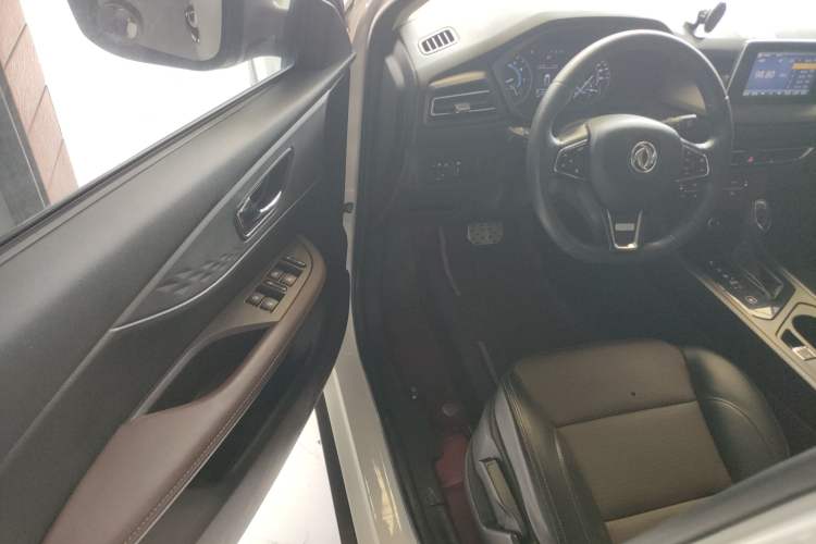 Used Dongfeng Fengon S560 2021 Revised 1.5T CVT Elite Version Interior 3