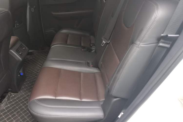 Used Dongfeng Fengon S560 2021 Revised 1.5T CVT Elite Version Interior 4