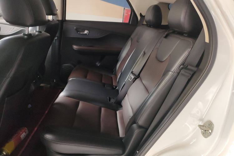 Used Dongfeng Fengon S560 2021 Revised 1.5T CVT Elite Version Interior 4