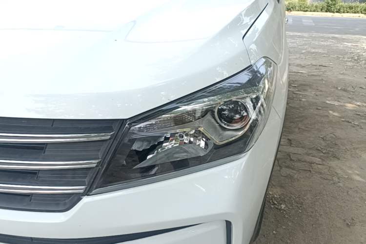 Used Dongfeng Fengon S560 2021 Revised 1.5T CVT Elite Version Left Front Headlight