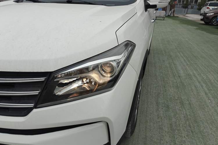 Used Dongfeng Fengon S560 2021 1.5T CVT Elite Version Left Front Headlight