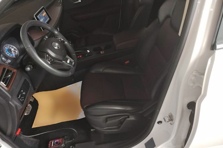 Used Dongfeng Fengon S560 2021 2.0L CVT Elite Version Left Front Seat