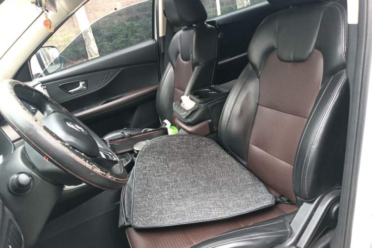 Used Dongfeng Fengon S560 2021 1.5T Manual Urban Model Left Front Seat