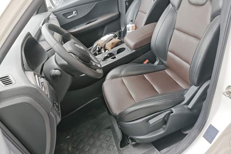Used Dongfeng Fengon S560 2021 2.0L CVT Elite Version Left Front Seat