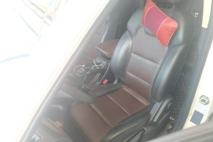 Used Dongfeng Fengon S560 2021 1.5T Manual Urban Model Left Front Seat