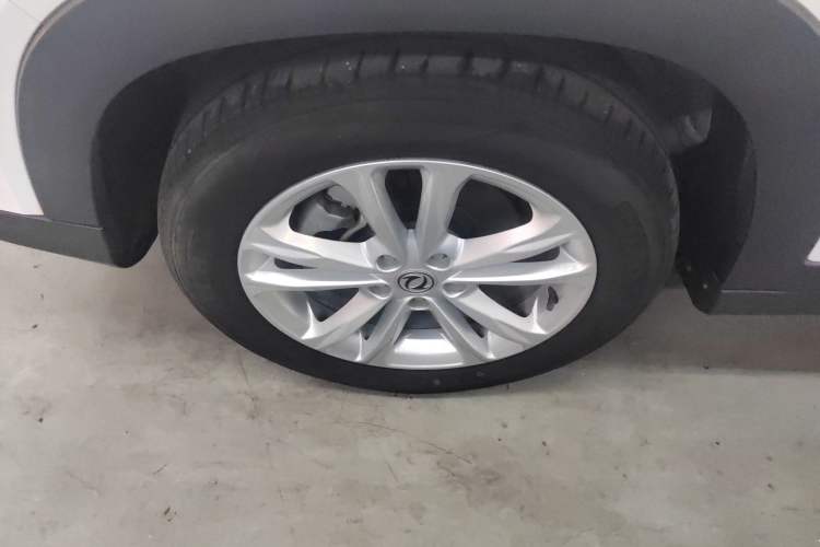 Used Dongfeng Fengon S560 2021 1.5T CVT Elite Version Left Front Wheel Hub
