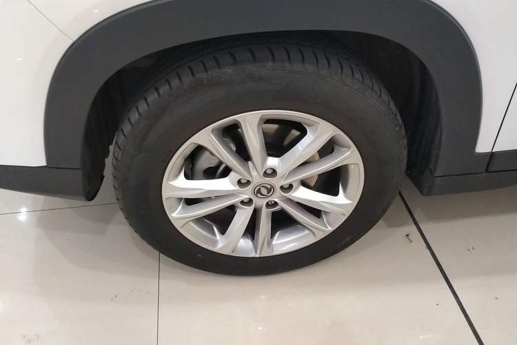 Used Dongfeng Fengon S560 2021 2.0L CVT Elite Version Left Front Wheel Hub