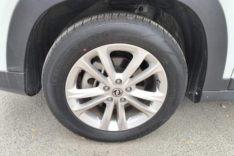 Used Dongfeng Fengon S560 2021 2.0L CVT Elite Version Left Front Wheel Hub
