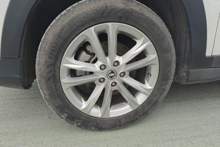 Used Dongfeng Fengon S560 2021 1.5T CVT Elite Version Left Front Wheel Hub