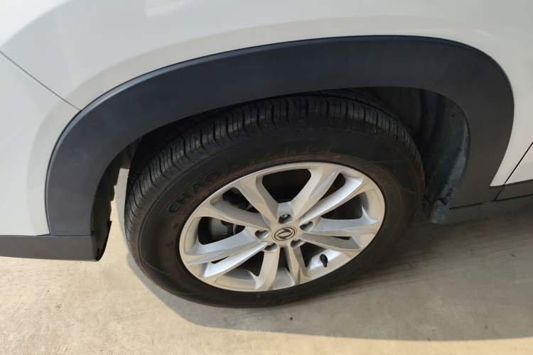 Used Dongfeng Fengon S560 2021 2.0L CVT Elite Version Left Front Wheel Hub