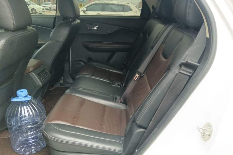 Used Dongfeng Fengon S560 2021 1.5T CVT Elite Version Left Rear Seat
