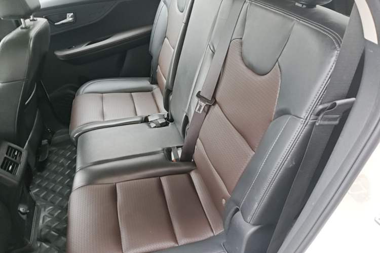 Used Dongfeng Fengon S560 2021 2.0L CVT Elite Version Left Rear Seat