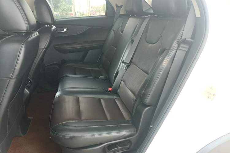 Used Dongfeng Fengon S560 2021 Revised 1.5T CVT Elite Version Left Rear Seat
