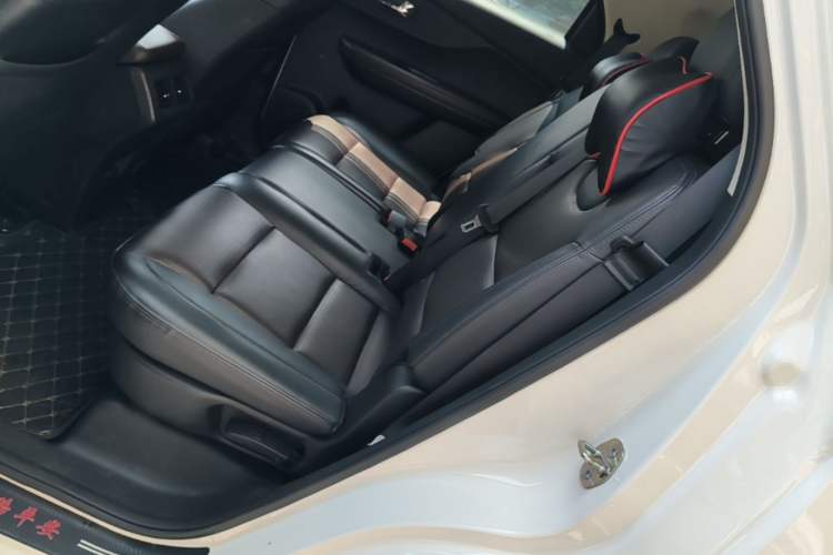 Used Dongfeng Fengon S560 2021 2.0L CVT Elite Version Left Rear Seat