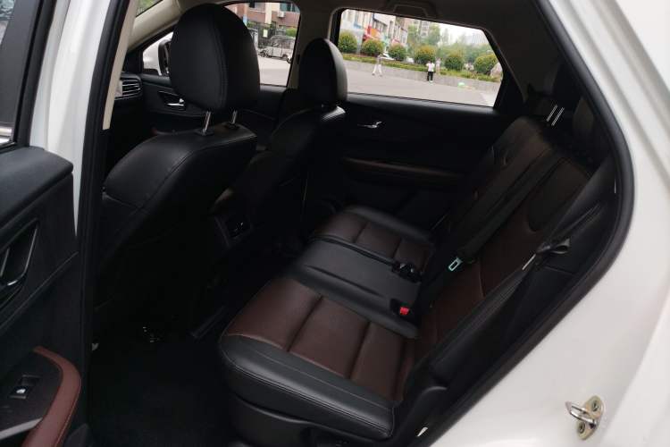 Used Dongfeng Fengon S560 2021 2.0L Manual Urban Version Left Rear Seat