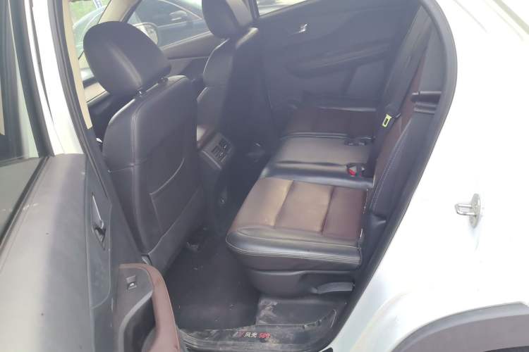 Used Dongfeng Fengon S560 2021 1.5T Manual Urban Model Left Rear Seat