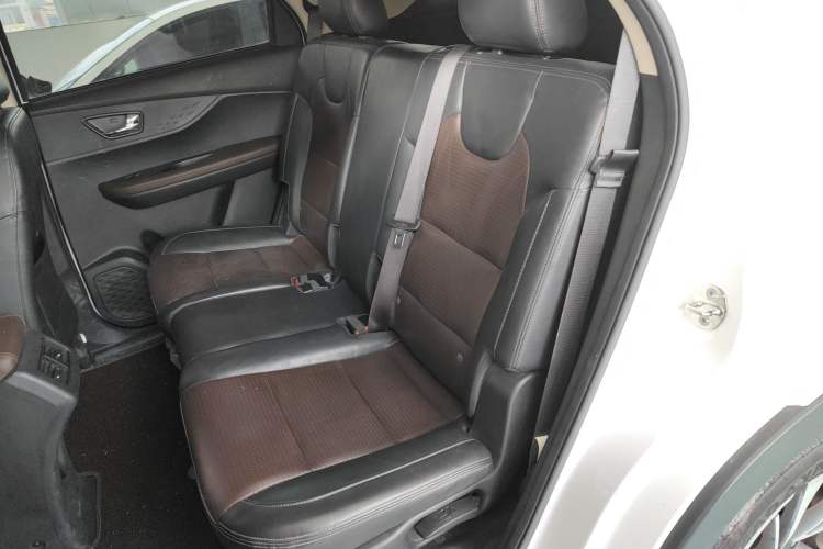 Used Dongfeng Fengon S560 2021 1.5T CVT Elite Version Left Rear Seat