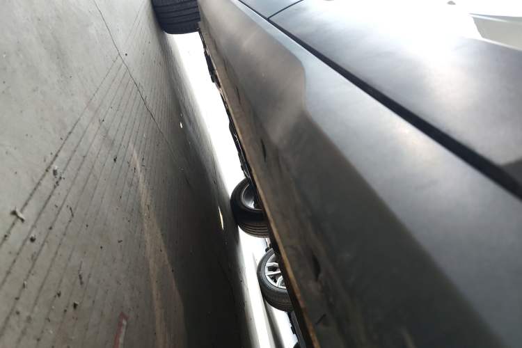 Used Dongfeng Fengon S560 2021 2.0L CVT Elite Version Left Side Sill
