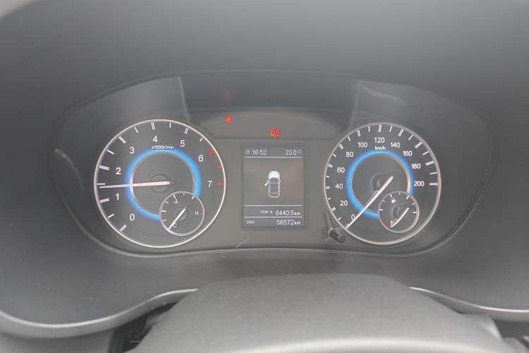Used Dongfeng Fengon S560 2021 1.5T Manual Urban Model Odometer Close Up