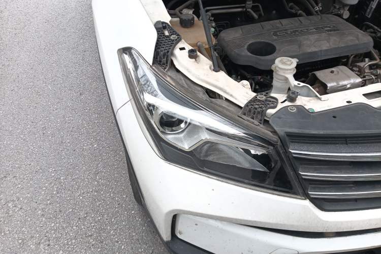 Used Dongfeng Fengon S560 2021 1.5T Manual Urban Model Right Front Headlight