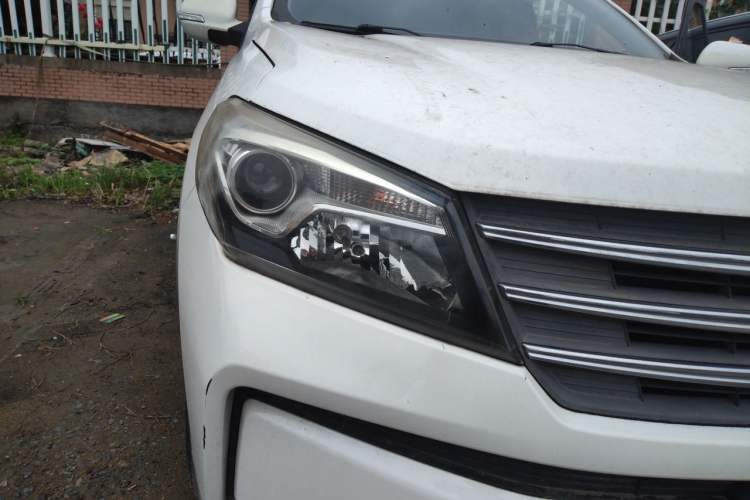 Used Dongfeng Fengon S560 2021 1.5T CVT Elite Version Right Front Headlight