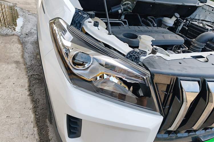 Used Dongfeng Fengon S560 2021 1.5T Manual Urban Model Right Front Headlight