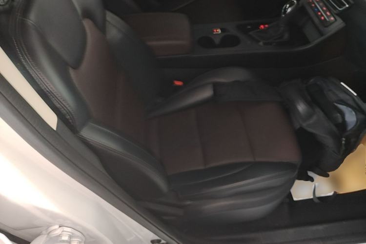 Used Dongfeng Fengon S560 2021 2.0L CVT Elite Version Right Front Seat