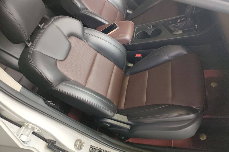 Used Dongfeng Fengon S560 2021 Revised 1.5T CVT Elite Version Right Front Seat
