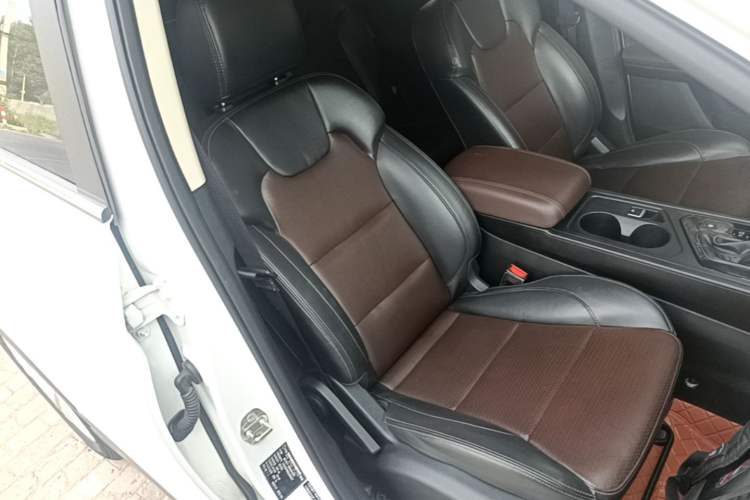 Used Dongfeng Fengon S560 2021 Revised 1.5T CVT Elite Version Right Front Seat