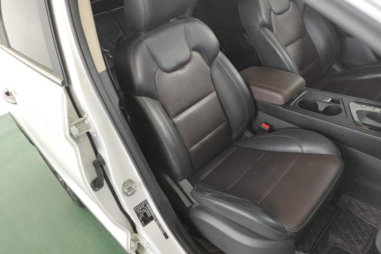 Used Dongfeng Fengon S560 2021 1.5T CVT Elite Version Right Front Seat