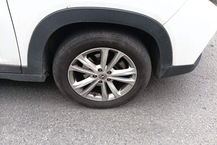 Used Dongfeng Fengon S560 2021 1.5T Manual Urban Model Right Front Wheel Hub