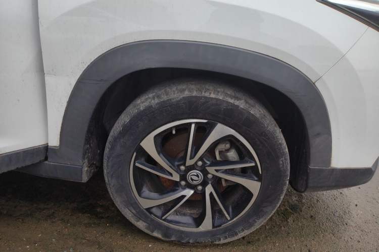 Used Dongfeng Fengon S560 2021 1.5T CVT Elite Version Right Front Wheel Hub