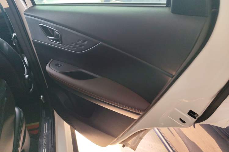 Used Dongfeng Fengon S560 2021 2.0L CVT Elite Version Right Rear Door Interior