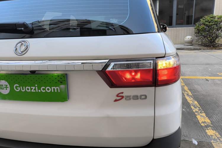 Used Dongfeng Fengon S560 2021 2.0L CVT Elite Version Right Rear Taillight