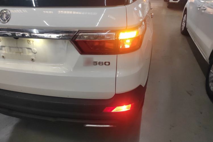 Used Dongfeng Fengon S560 2021 1.5T CVT Elite Version Right Rear Taillight