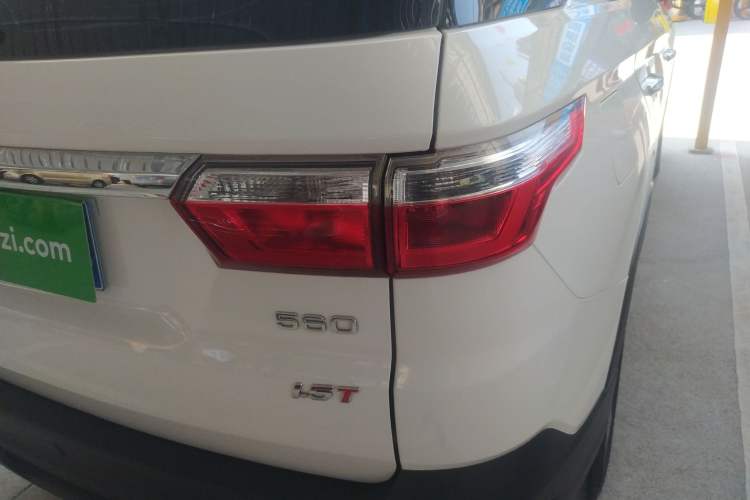 Used Dongfeng Fengon S560 2021 1.5T Manual Urban Model Right Rear Taillight
