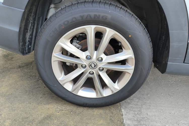 Used Dongfeng Fengon S560 2021 2.0L CVT Elite Version Right Rear Wheel Hub