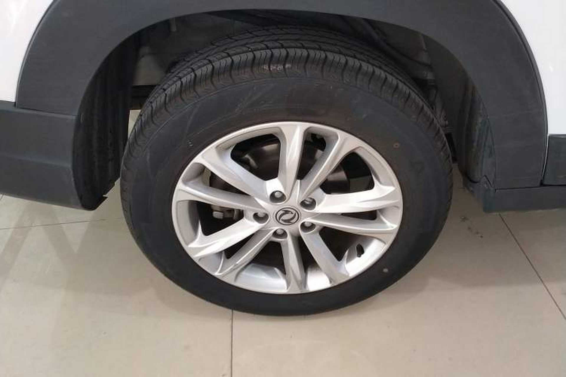 Used Dongfeng Fengon S560 2021 2.0L CVT Elite Version Right Rear Wheel Hub