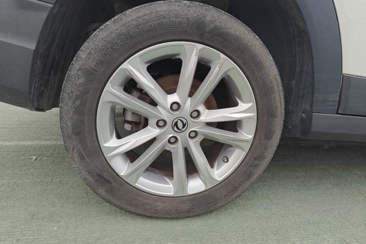 Used Dongfeng Fengon S560 2021 1.5T CVT Elite Version Right Rear Wheel Hub