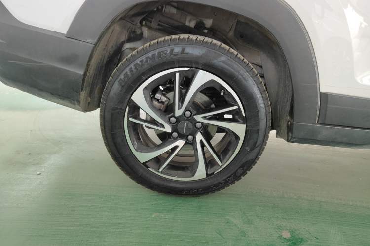 Used Dongfeng Fengon S560 2021 1.5T CVT Elite Version Right Rear Wheel Hub