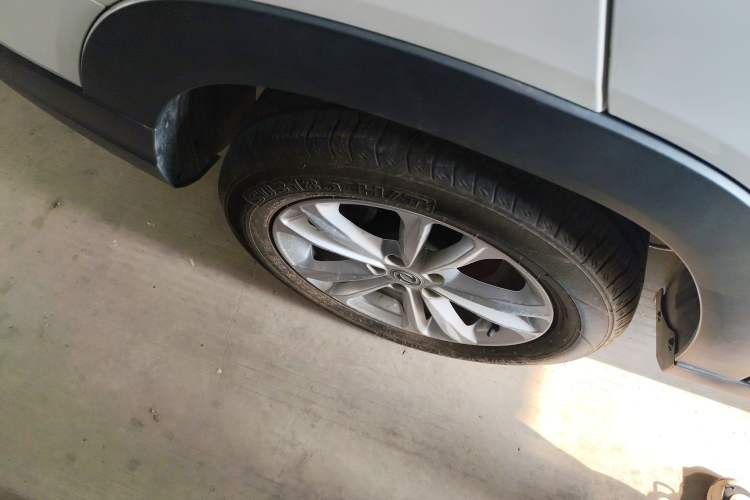 Used Dongfeng Fengon S560 2021 2.0L CVT Elite Version Right Rear Wheel Hub