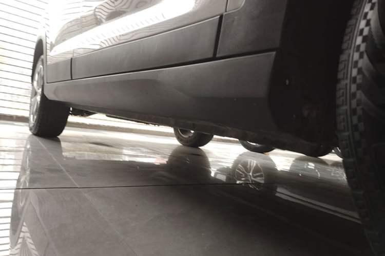 Used Dongfeng Fengon S560 2021 2.0L CVT Elite Version Right Side Sill