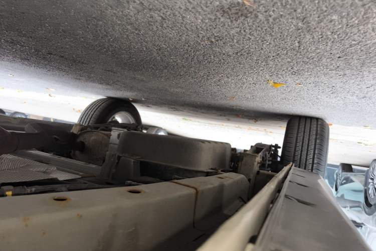 Used Dongfeng Fengon S560 2021 2.0L CVT Elite Version Right Side Sill