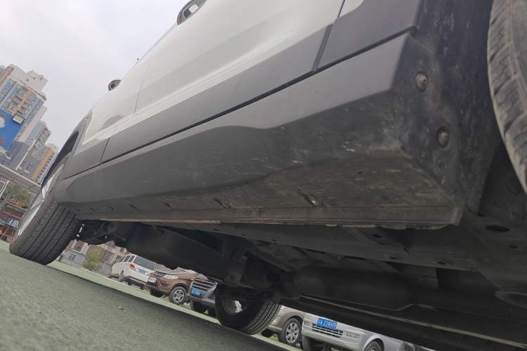 Used Dongfeng Fengon S560 2021 1.5T CVT Elite Version Right Side Sill