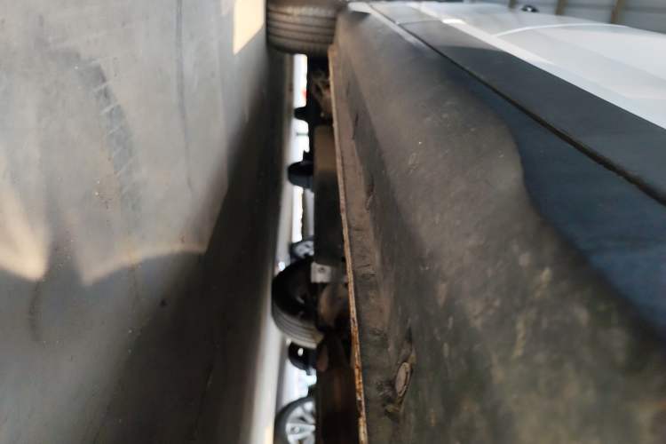 Used Dongfeng Fengon S560 2021 2.0L CVT Elite Version Right Side Sill