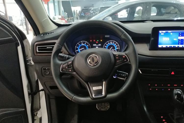 Used Dongfeng Fengon S560 2021 2.0L CVT Elite Version Steering Wheel