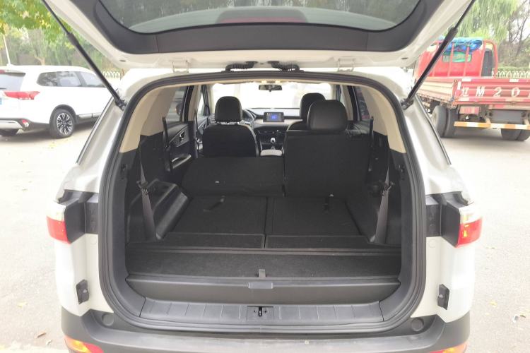 Used Dongfeng Fengon S560 2021 2.0L CVT Elite Version Trunk