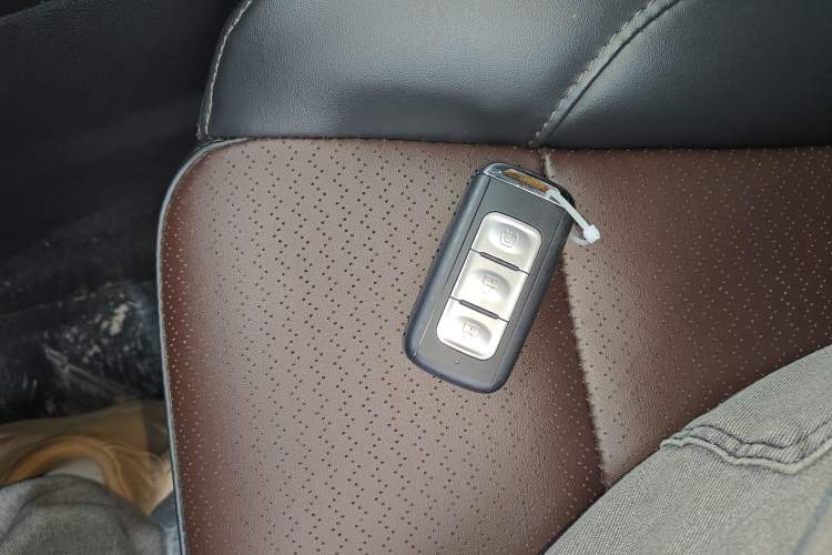 Used Dongfeng Fengon S560 2021 1.5T CVT Elite Version Vehicle Key